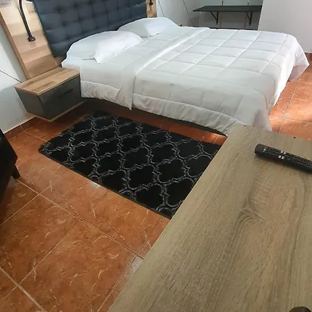 Bougainvillea House * Ponta do Pargo