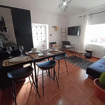 펜션 Bougainvillea House