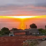 Bougainvillea House 蓬塔杜帕戈