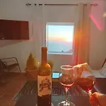 Bougainvillea House * 蓬塔杜帕戈