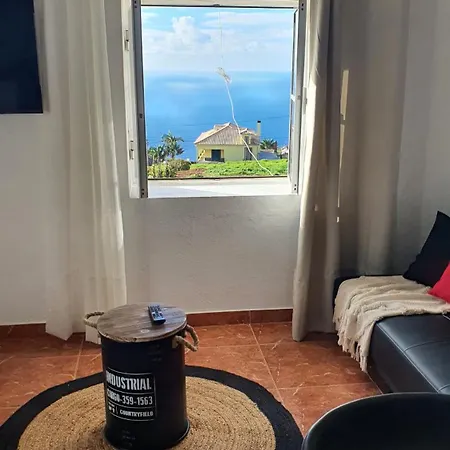 Bougainvillea House Holiday home Ponta do Pargo