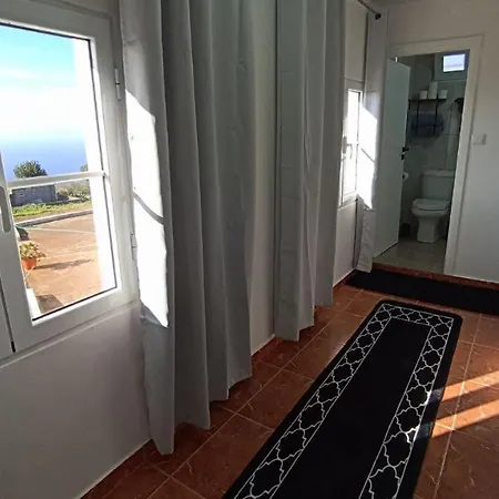 Vakantiehuis Bougainvillea House *