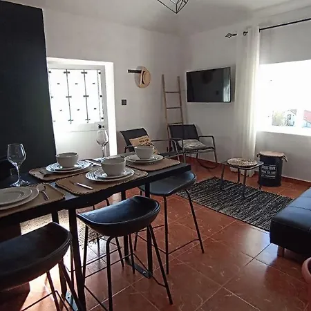 Bougainvillea House * Ponta do Pargo