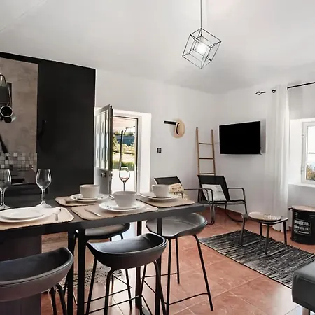 Bougainvillea House Tatil Evi *