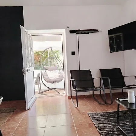 度假居 Bougainvillea House 蓬塔杜帕戈