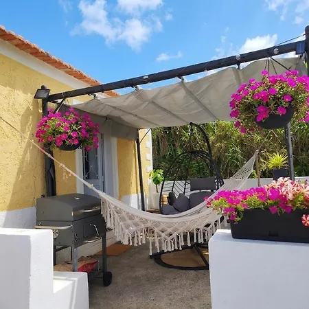 Bougainvillea House * 蓬塔杜帕戈