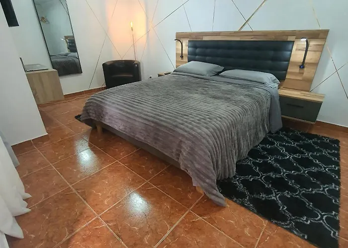 Bougainvillea House * Ponta do Pargo