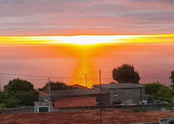 Bougainvillea House Ponta do Pargo